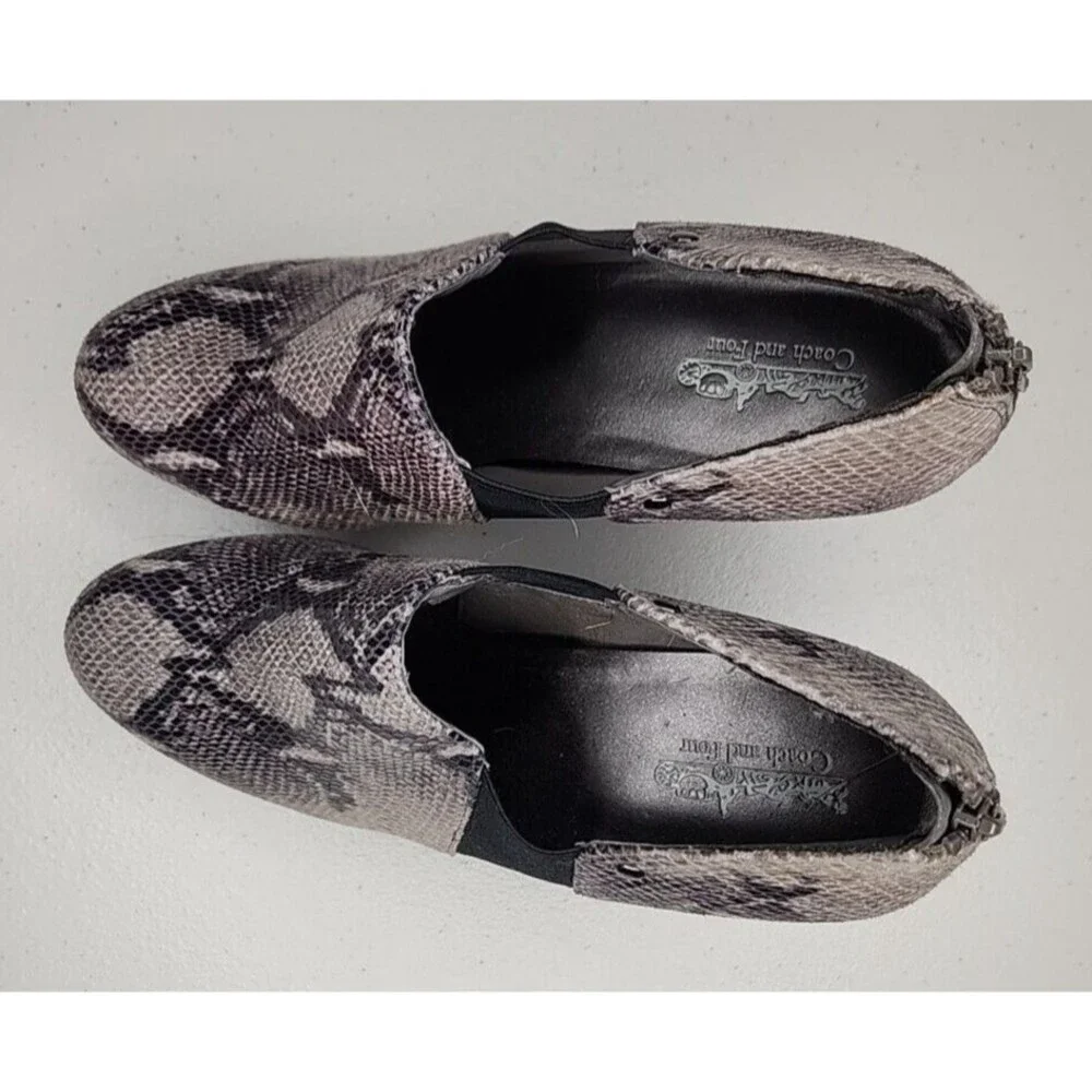 Coach And Four Heels Pumps Gray Python Print Shoe Zip Close Women's Size 8.5 - Picture 4 of 8